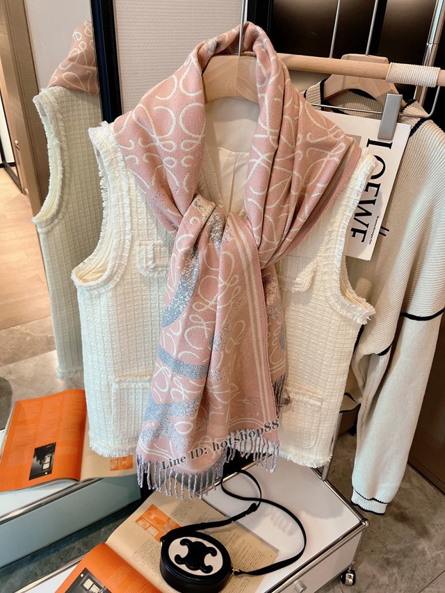 loewe羅意威櫥窗定制款最經典LOGO風格圍巾披肩 mmyj2185